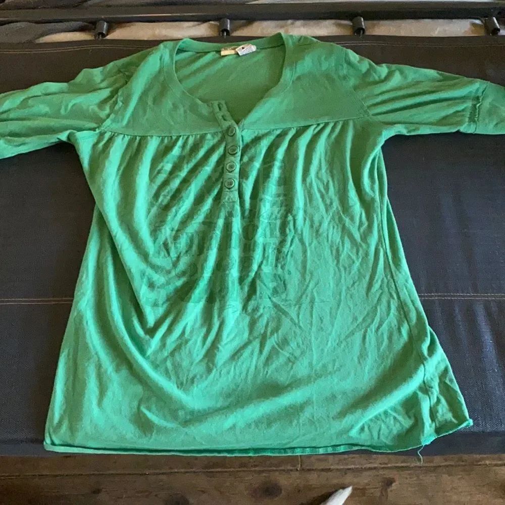 Billabong Green top sz. XL